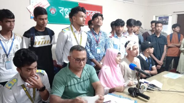 বগুড়ায় হয়রানির অভিযোগে বিএনপি কর্মীর সংবাদ সম্মেলন