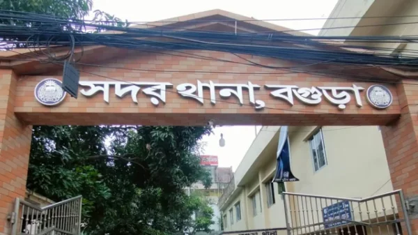 বগুড়ায় হোটেল-রেস্তোঁরা শ্রমিকদের বিরোধ ৬৮ জনের বিরুদ্ধে মামলা