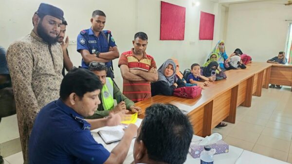 বগুড়ায় বিদেশী ভাষা শিক্ষার আড়ালে খ্রিস্টান ধর্মে দীক্ষা দেয়ার অভিযোগ