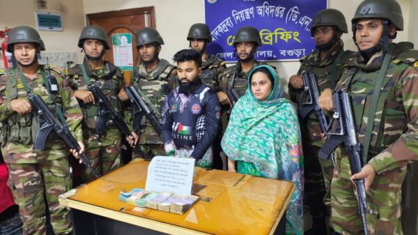 বগুড়ায় তালিকাভুক্ত মাদক ব্যবসায়ী রাজু ও পপি গ্রেফতার