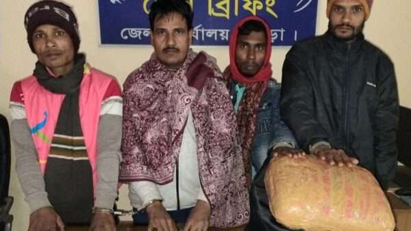 বগুড়ায় ফেনসিডিল ও গাঁজাসহ চার মাদক ব্যবসায়ী গ্রেফতার