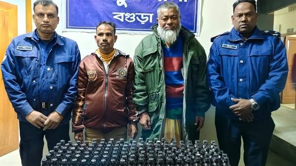 বগুড়ার শেরপুরে ১৩০ বোতল ফেন্সিডিলসহ দুই মাদক ব্যবসায়ী গ্রেফতার