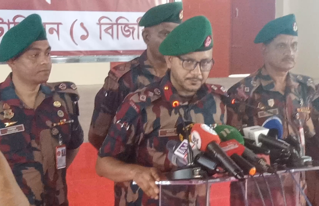 রাজশাহীতে পুশইন ও কুরবানির চামড়া ভারতে পাচার ঠেকাতে সতর্ক বিজিবি