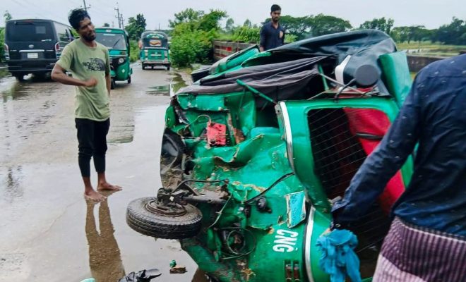 বগুড়ায় সিএনজি-বাস সংঘর্ষে প্রাণ গেল সহোদর দুই ভাইয়ের
