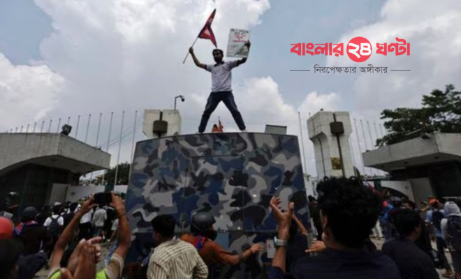 নেপালে ফেসবুক বন্ধের প্রতিবাদে ছাত্র-জনতার পার্লামেন্ট দখল
