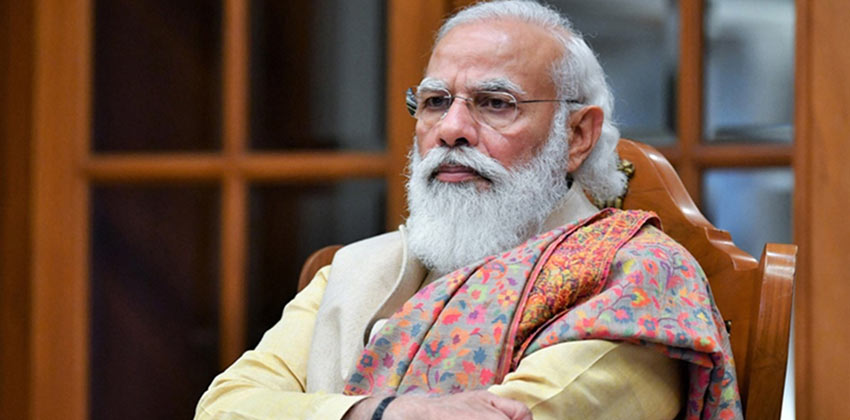 মোদি ম্যাজিক ম্লান,জনপ্রিয়তায় পতনের ইঙ্গিত