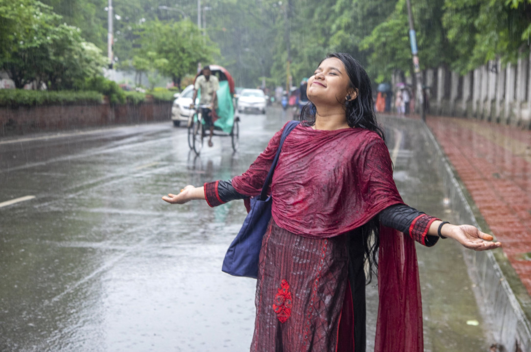 ৫ বিভাগে বৃষ্টির আভাস,ভারী বর্ষণের সম্ভাবনা