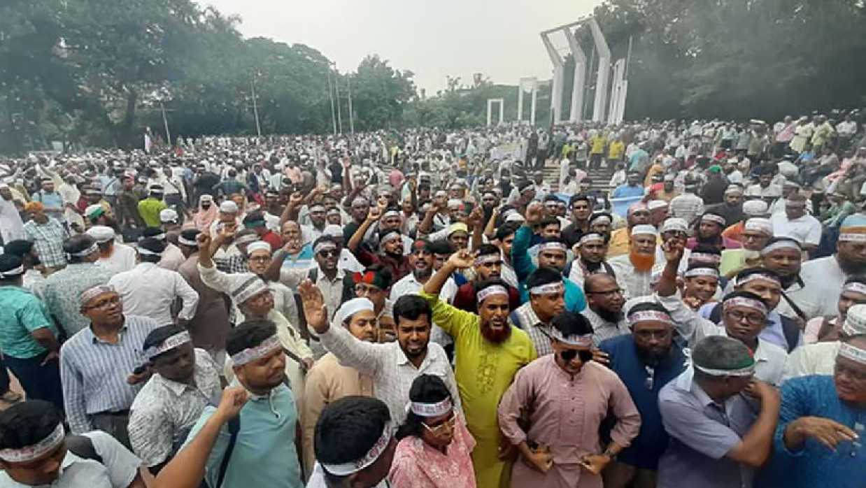 আজ থেকে আমরণ অনশনে এমপিওভুক্ত শিক্ষকরা