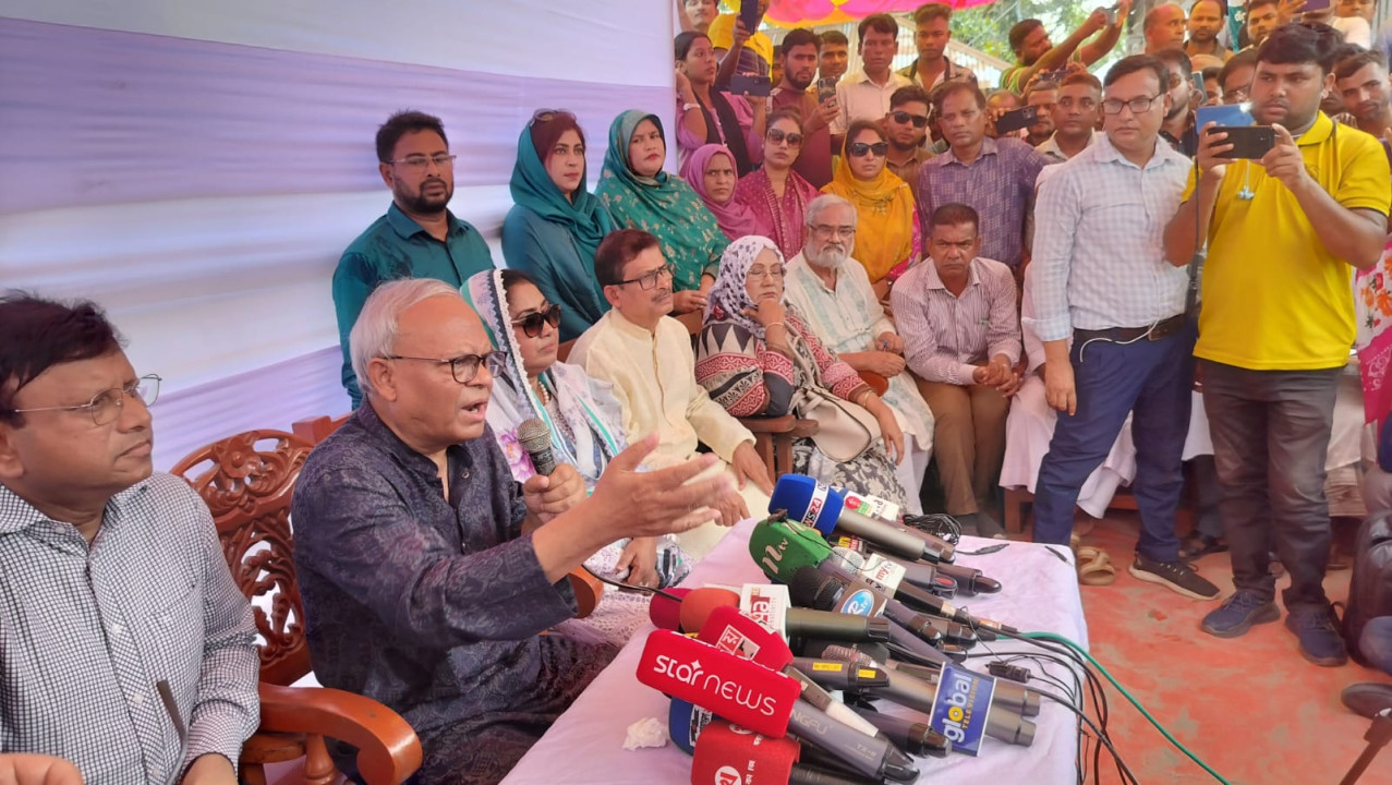গরু ছাড়াই ঘানি টানা সেই প্রবীণ দম্পতির পাশে দাঁড়ালেন তারেক রহমান