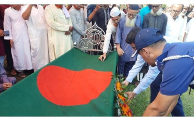 নাসির নগরে বীর মুক্তিযোদ্ধা সোহরাব মোল্লার রাষ্ট্রীয় মর্যাদায় দাফন সম্পন্ন