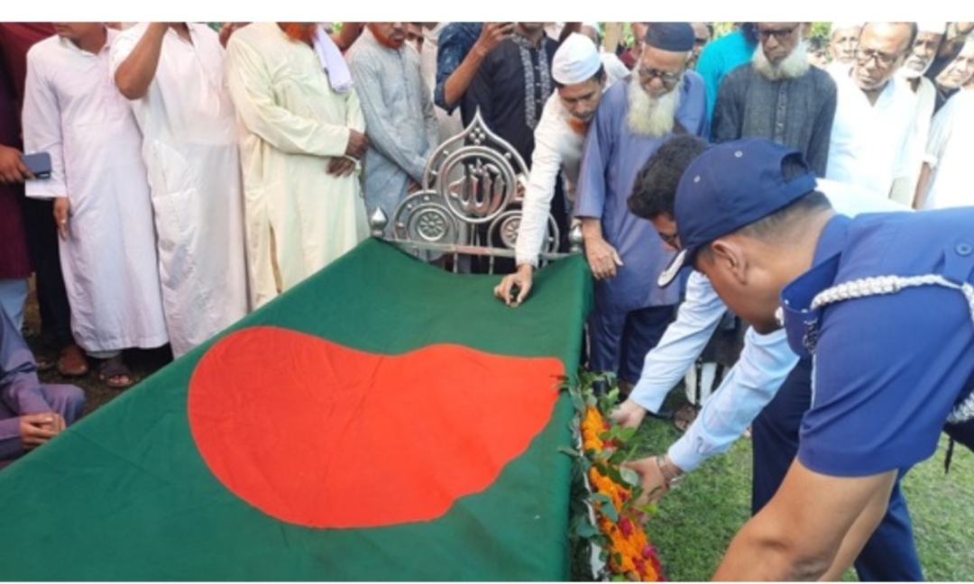 নাসির নগরে বীর মুক্তিযোদ্ধা সোহরাব মোল্লার রাষ্ট্রীয় মর্যাদায় দাফন সম্পন্ন