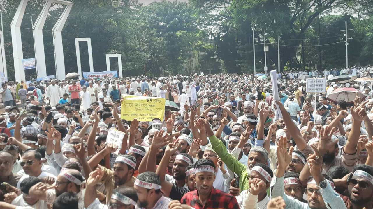 আট দিন পর ক্লাসে ফিরছেন এমপিওভুক্ত শিক্ষকরা