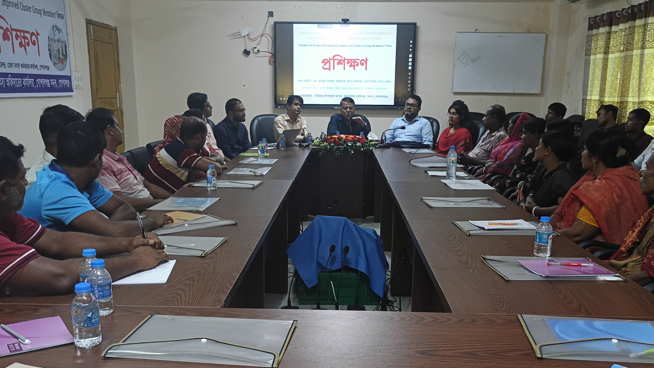 গোপালগঞ্জে ক্লাস্টারভিত্তিক চিংড়ি চাষে পাঁচ দিনব্যাপী প্রশিক্ষণ