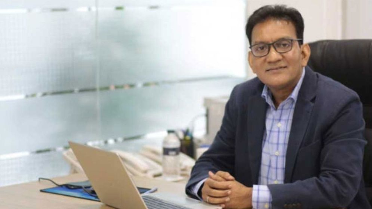 সিটিসেলের সাবেক সিএফও সাজ্জাদ রহিম গ্রেফতার