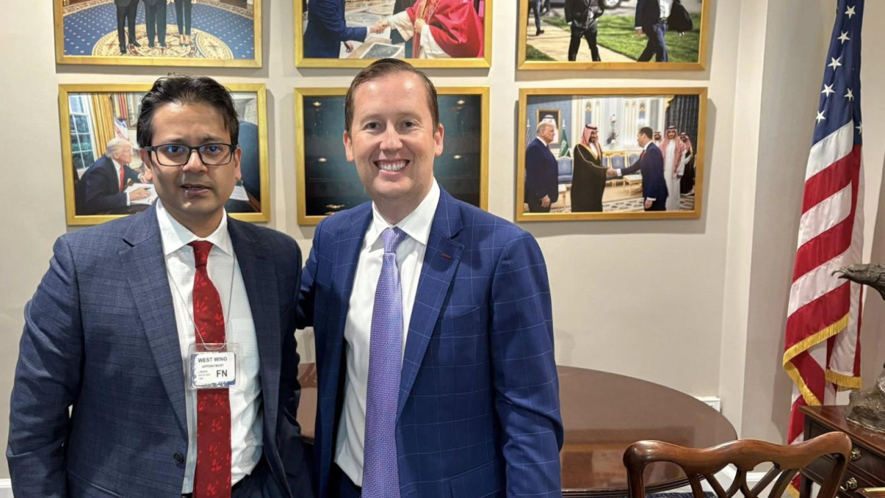 লুৎফি সিদ্দিকি ও মার্কিন রাষ্ট্রদূত সার্জিও গোরের উচ্চপর্যায়ের বৈঠক