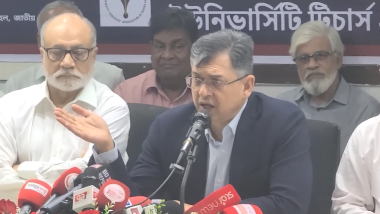 রাষ্ট্র আবেগের ওপর চলে না: সালাহউদ্দিন আহমদ