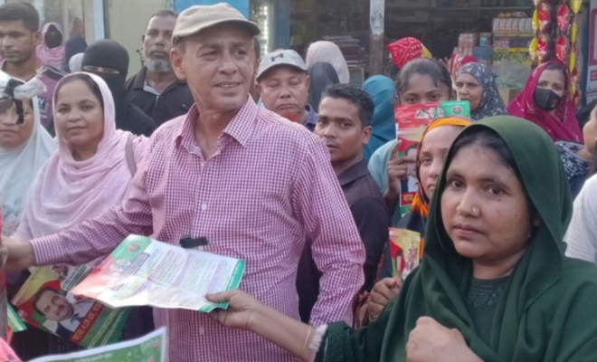 নাসিরনগরে তারেক রহমানের ৩১ দফা বাস্তবায়নের লক্ষ্যে গণসংযোগ লিফলেট বিতরণ