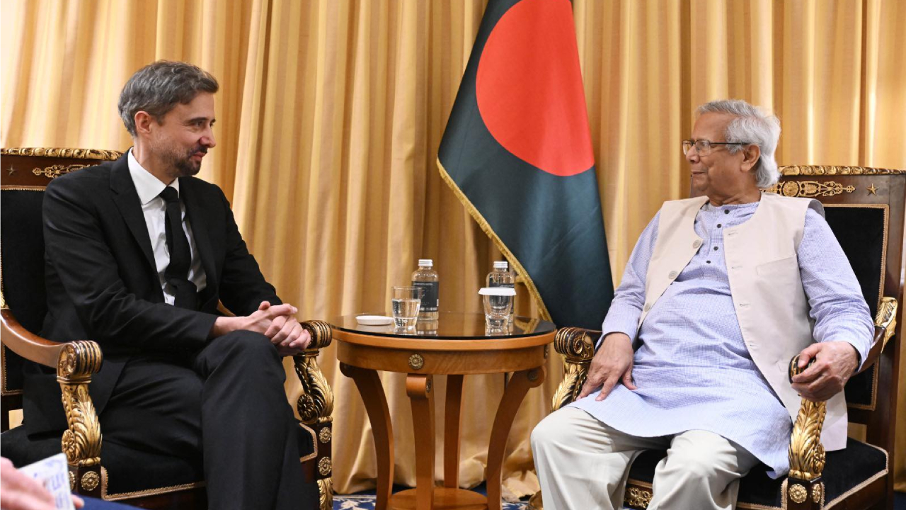 তরুণ কৃষি উদ্যোক্তাদের জন্য সামাজিক তহবিল গঠনের আহ্বান প্রধান উপদেষ্টা