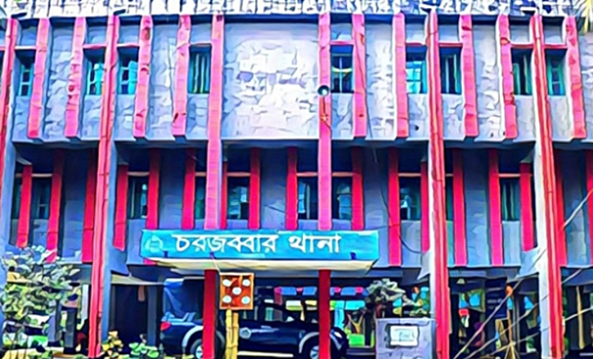নোয়াখালীতে দিনে-দুপুরে রাস্তায় প্রকাশ্যে এক যুবককে গলা কেটে হত্যা