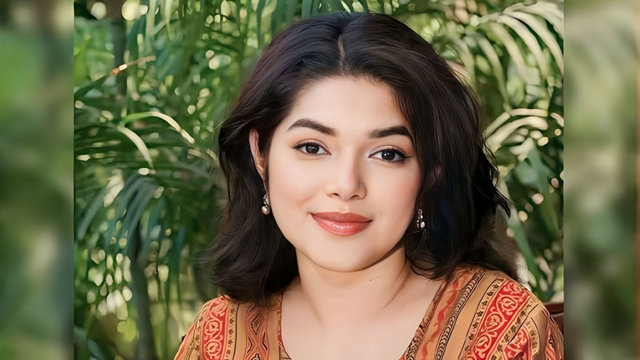 গুলশানে সিসা লাউঞ্জে অভিযান: আলোচনায় হিট অফিসার বুশরা আফরিন। বাংলার ২৪ ঘণ্টা