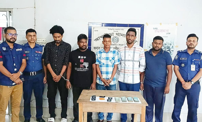 আখাউড়ায় প্রাইভেটকারে ইয়াবা পাচারকালে ৫ জন গ্রেফতার